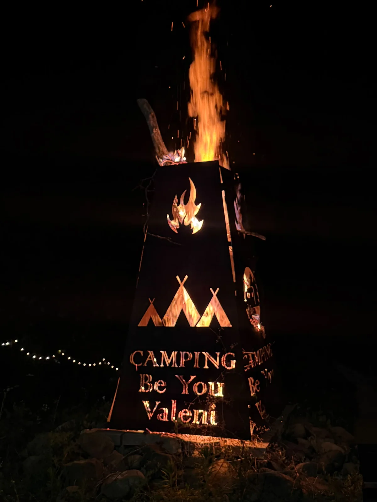 Vatra de foc personalizata camping be you valeni — Private Events & Groups - Camping Be You Văleni