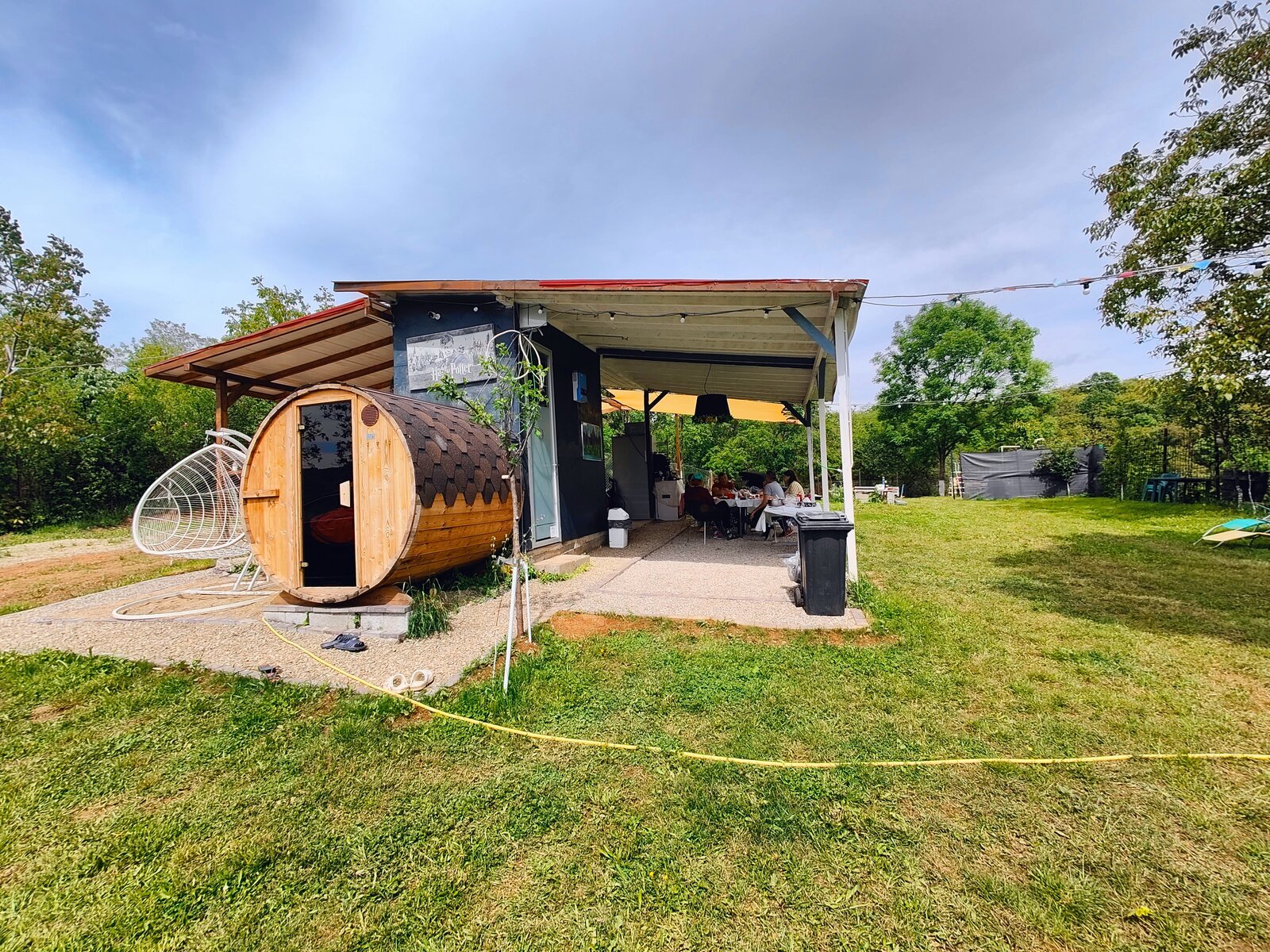 Gazebo for private events and groups at Camping Be You Văleni, Prahova