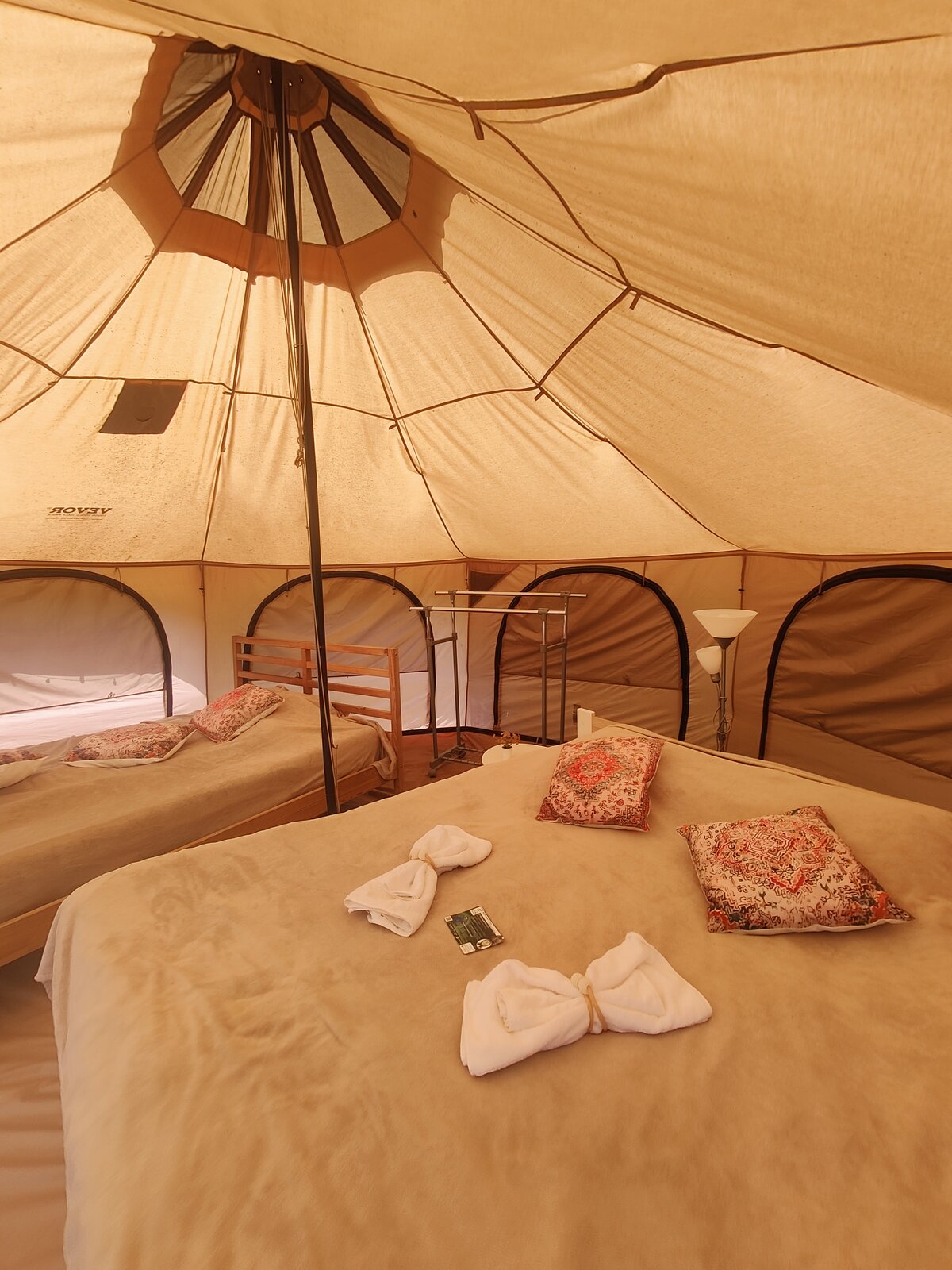 Cupola iurtei — Iurta Mare Paul - Camping Be You Văleni